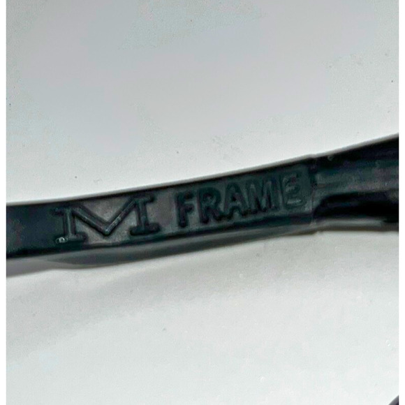 Oakley M Frame Sunglasses Fire Iridium Lens + Hard Case Vintage Performance USA - Picture 10 of 12